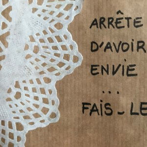 affichons nos bonnes résolutions Boite à message peinture dessin collage diy craft bricolage enfant Arrête d’avoir envie fais le et sinon