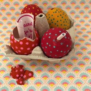 Message dans les oeufs de Pâques - diy - craft - bricolage enfant - peinture sur œuf - vider un œuf - Image à la une