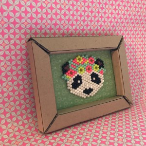 Recyclage de cartons image à la une Cadre en carton bricolage enfant craft DIY cadre en volume