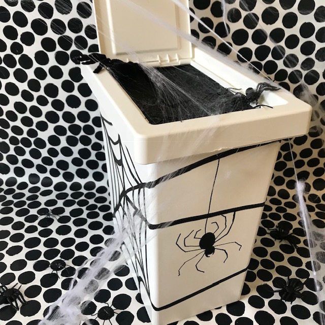 un petit avant gout d'Halloween boîte mystère craft for kids bricolage enfants DIY image à la une