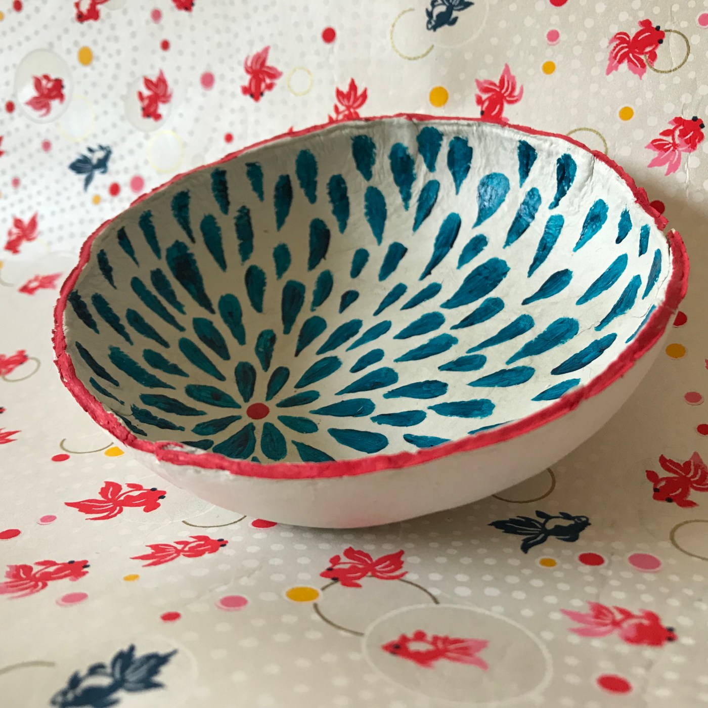 Encore un petit bol - DIY - craft for kids - bricolage enfant - coupelle en pâte auto-durcissante - bol - peinture - petit rangement - Image à la une