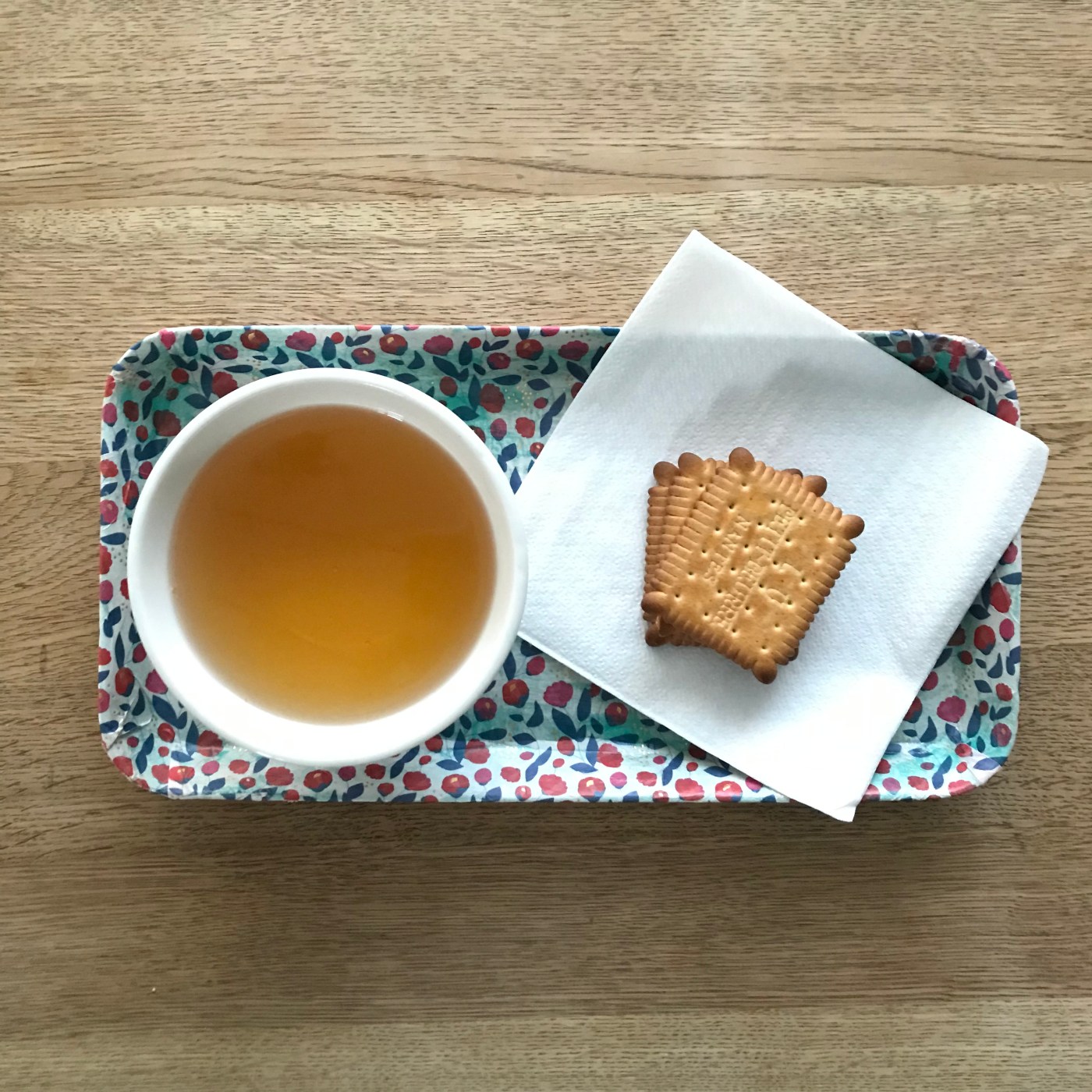 Thé fleuri - DIY - bricolage enfant - craft for kids - plateau en liberty - vernis colle - image à la une