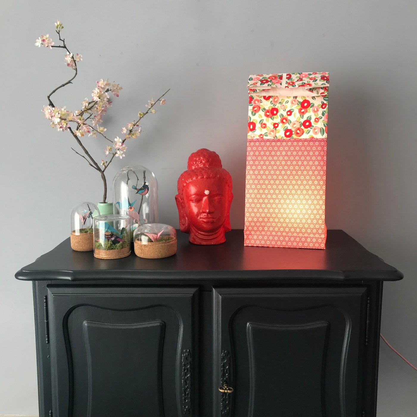 La lampe est dans le sac - origami - papier - lampe - bricolage - DIY - craft - kids - enfants - image à la une