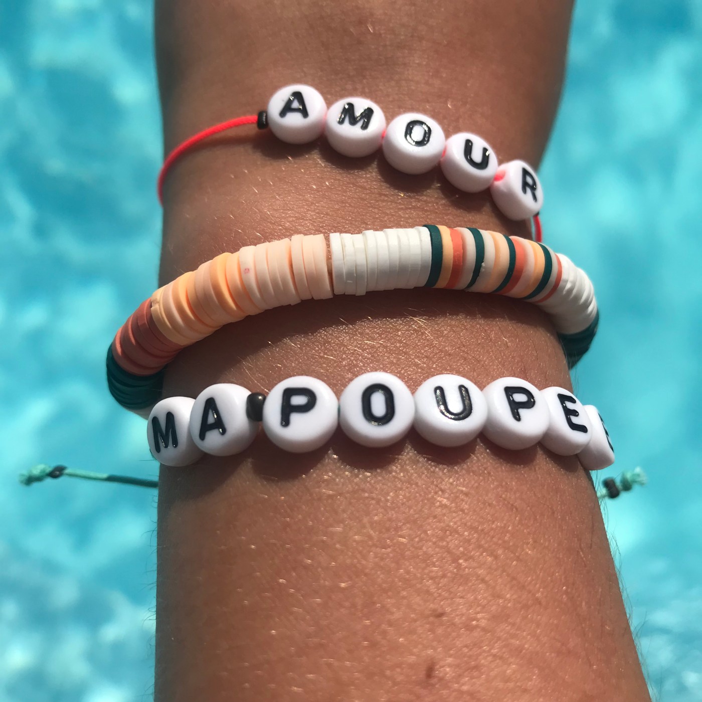 DIY - bricolage enfant - craft for kids - bracelet à message - été - perles alphabet - image à la une